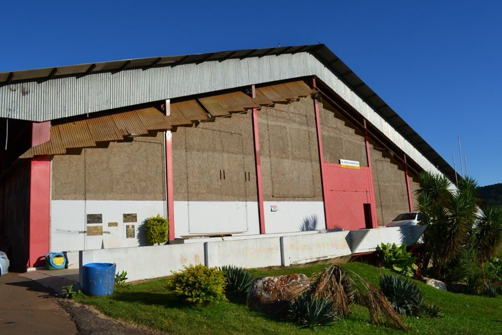 Pavilhão de eventos do Parque Municipal visto de fora